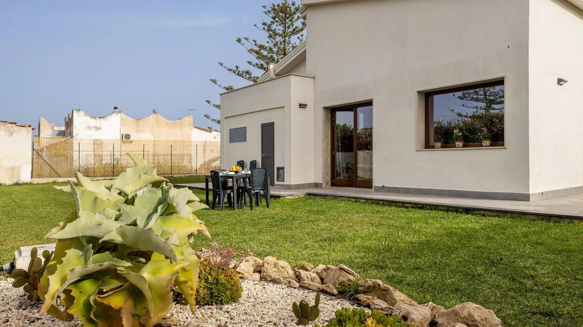 Villa Solea - Family Friendly Beach Villa Near The Sea Syracuse 0*,